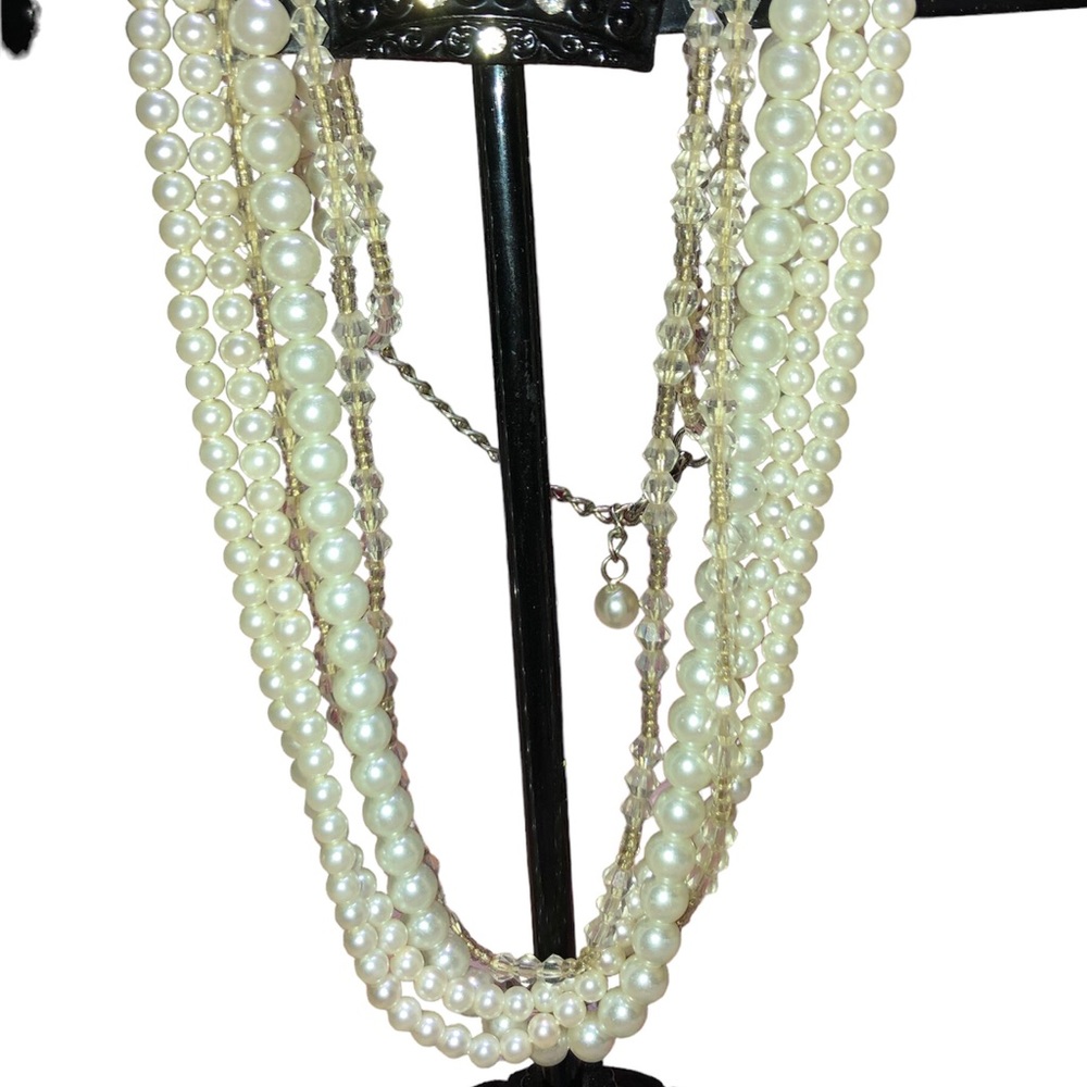 Multi-Pearled Necklace